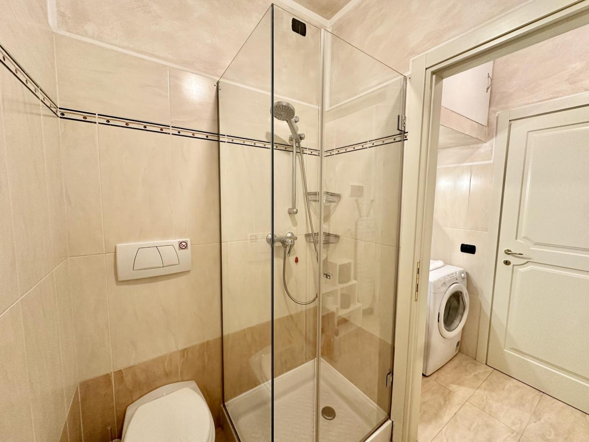 Luxe In The City Apartment เวโรนา ภายนอก รูปภาพ